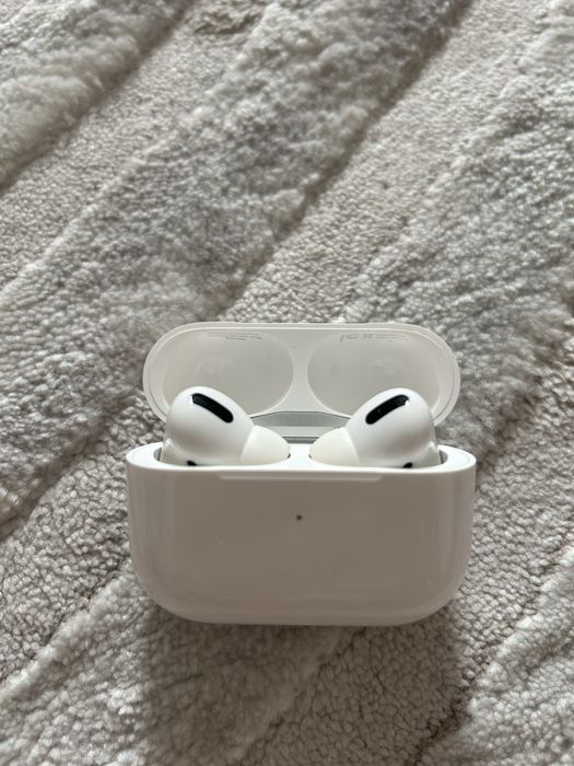Наушники Airpods Pro