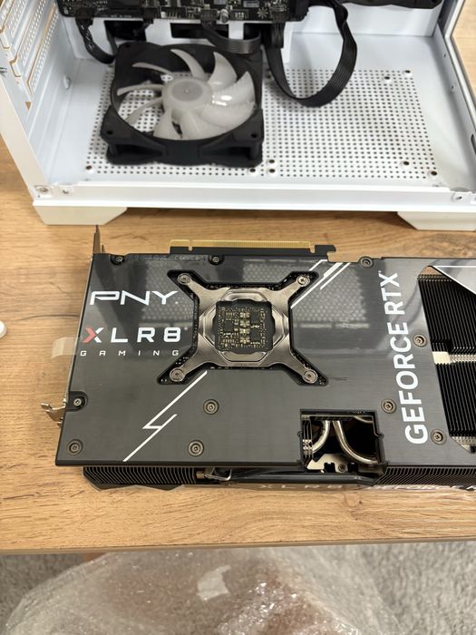 Продается видеокарта 3060 Ti  почти новый .