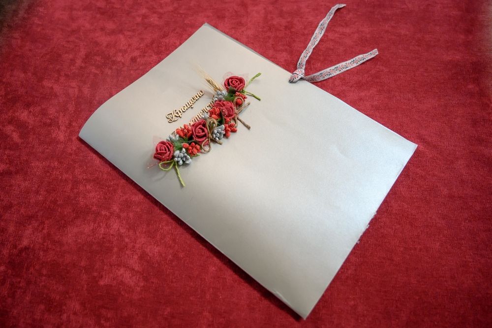 Комплект за кръщене  /бебешки съкровиша/кутия за парични подаръци/свещ