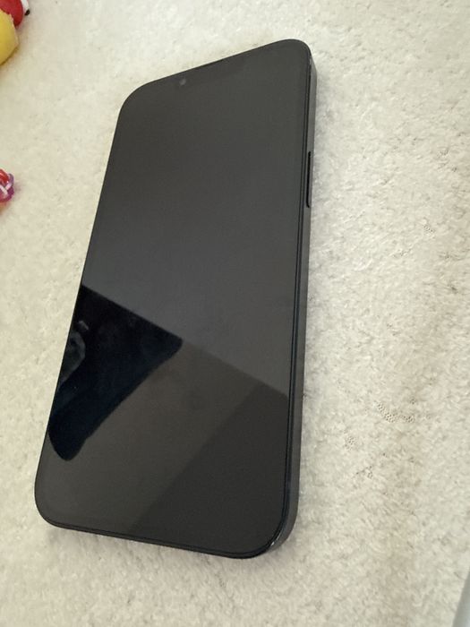Продавам Iphone 13 128GB