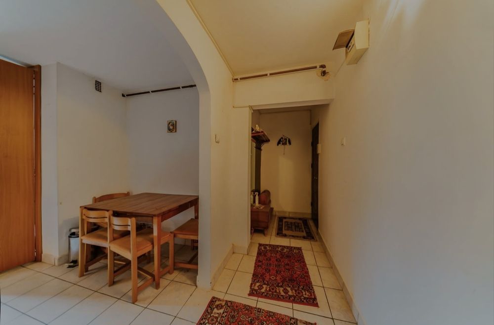 Apartament 2 camere Micalaca de vânzare