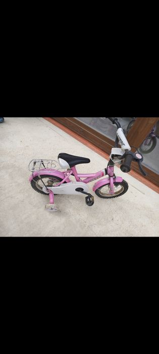 Bicicleta cu roti ajutatoare