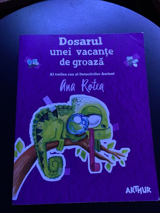 Vând cărți in stare bună