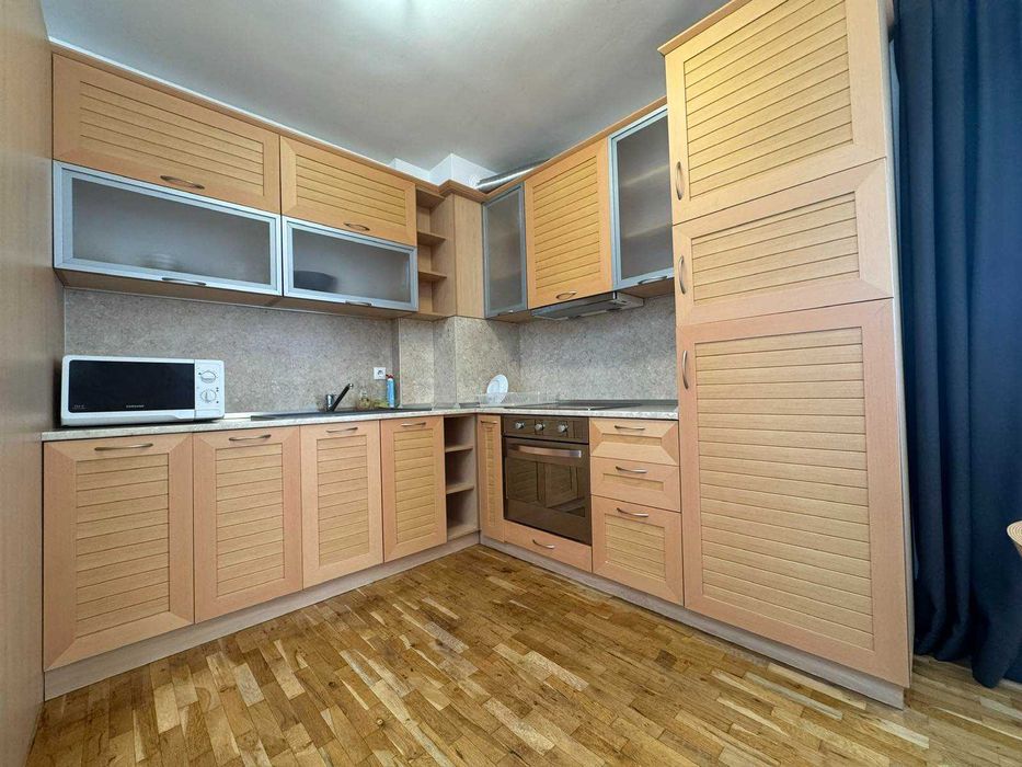 Дава се под наем Двустаен апартамент в Варна, Център - 65 кв.м за 663 € - Снимка #3