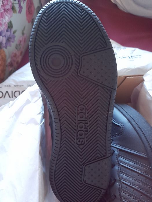 Маратонки Adidas N 38