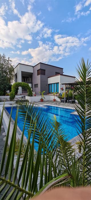 Proprietate exclusivista cu piscina -design modern și finisaje premium  Bucov/Pleasa