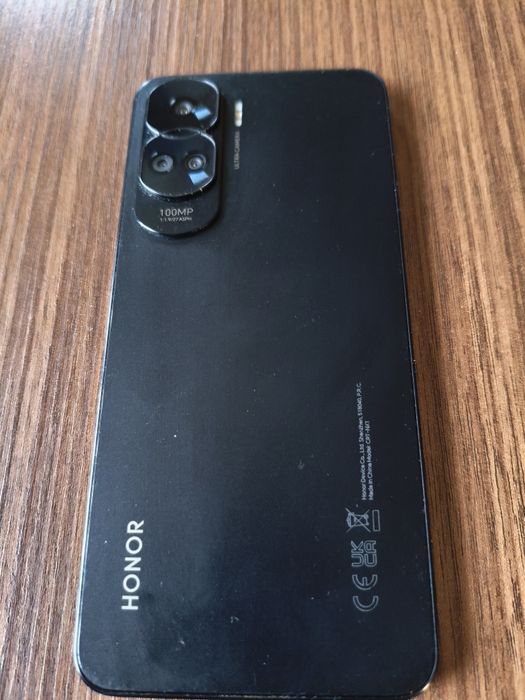 Продавам HONOR 90 lite