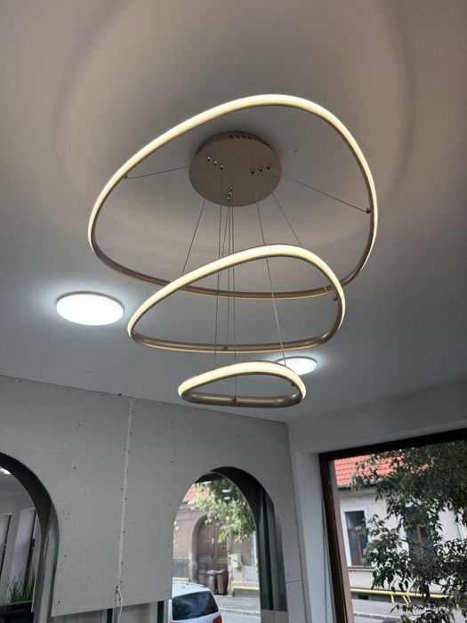 Candelabru  led in stare foarte buna