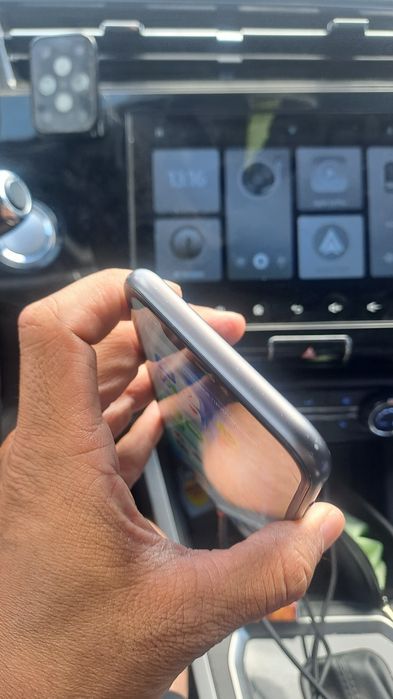 продам iphone 11 128gb