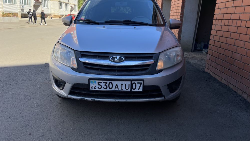 Продам бампер на гранту