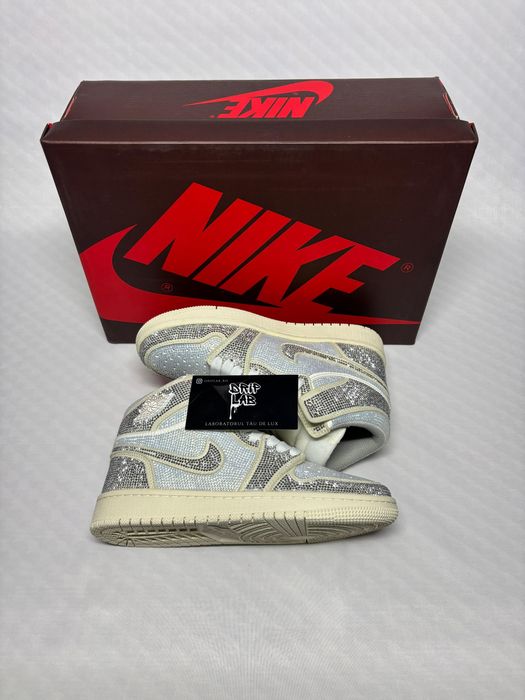 Jordan 1 Argintii pietricele