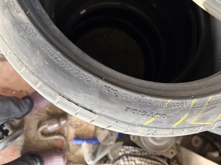 Продам шины пара 225/45/19