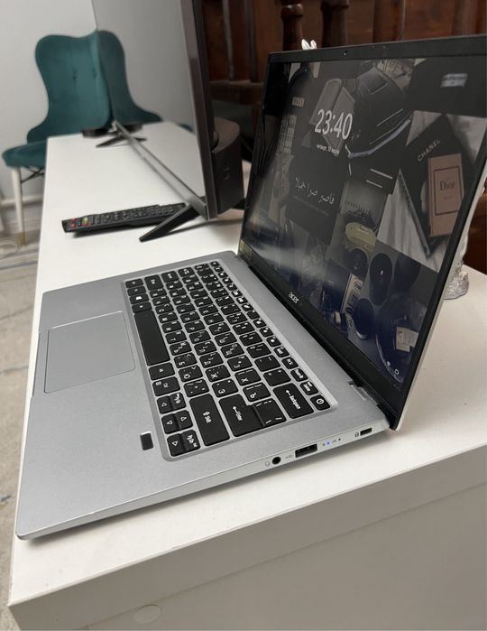 Ноутбук ACER Swift 1