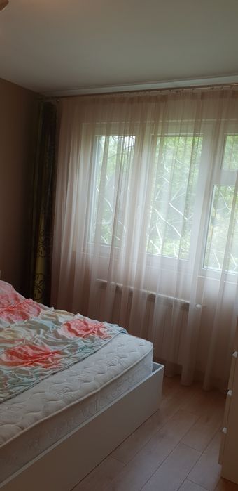 Отдавам тристаен кв.Изток