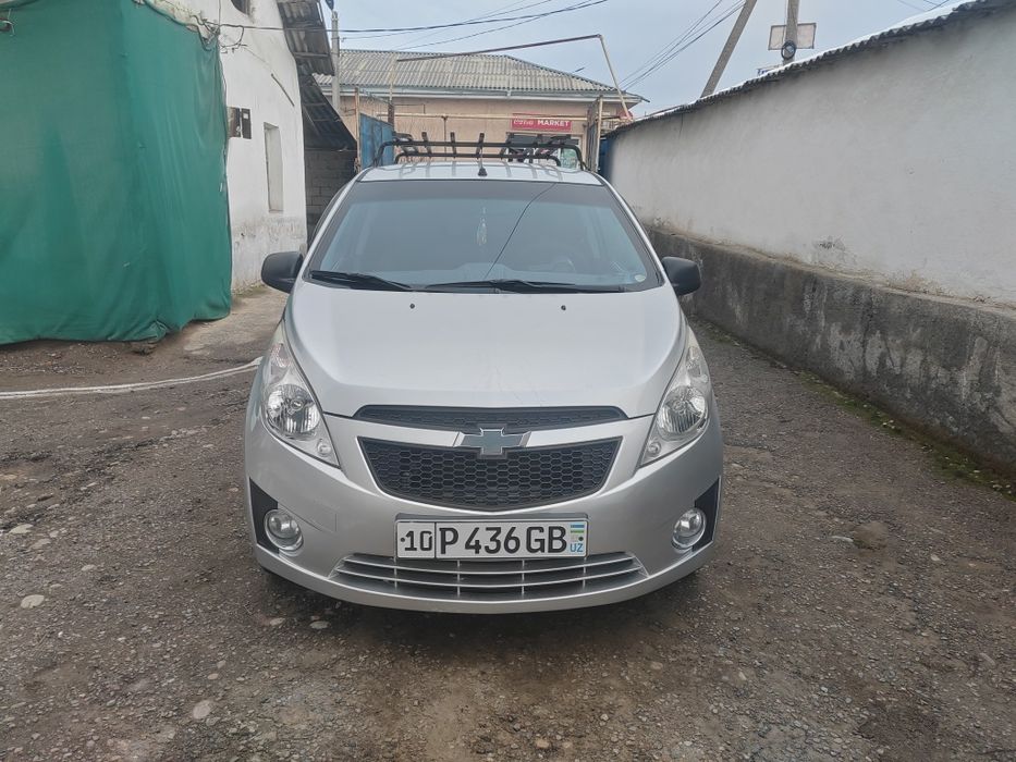 Спарк сотилади краска петно