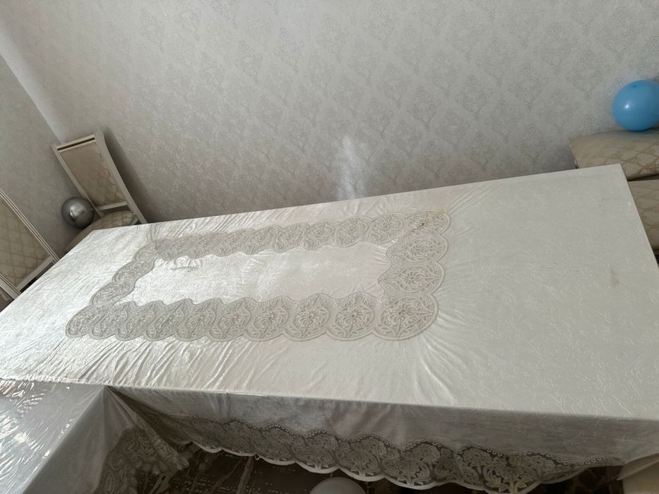 Продается Стол+стулья (12 шт) состояние идеальное