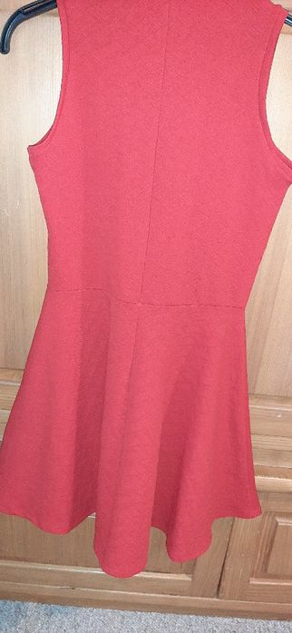 Rochie medie rosie eleganta 45 lei