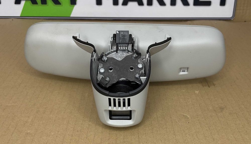 Огледало за задно виждане с камера AUDI A8/S8 D4 4H0857511A