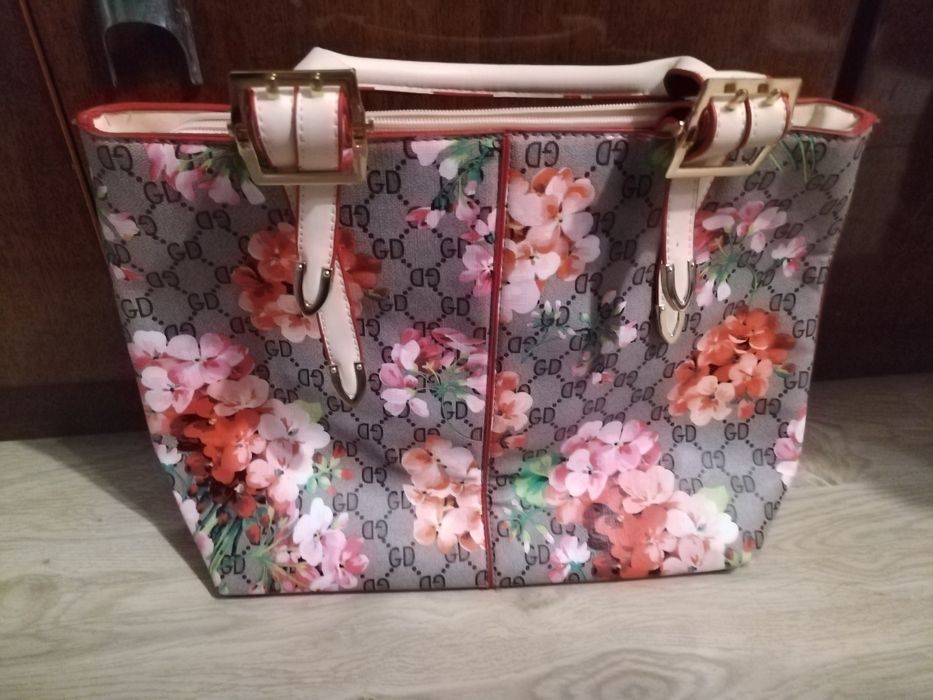 дамска чанта нова