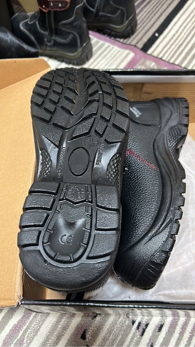 Обувь разная