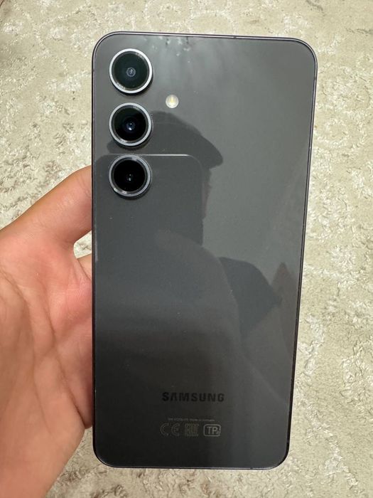 СРОЧНО, продам Samsung galaxy s24 fe