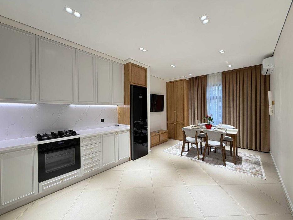 ЖК Milano, 4х комнатная с ремонтом в упаковке  и парковкой. TL