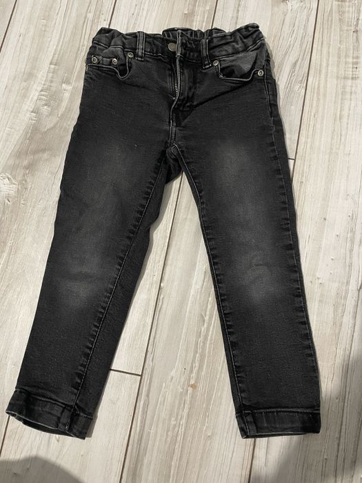 Lot 4 haine (pantaloni, camasi, bluza) - 4 ani