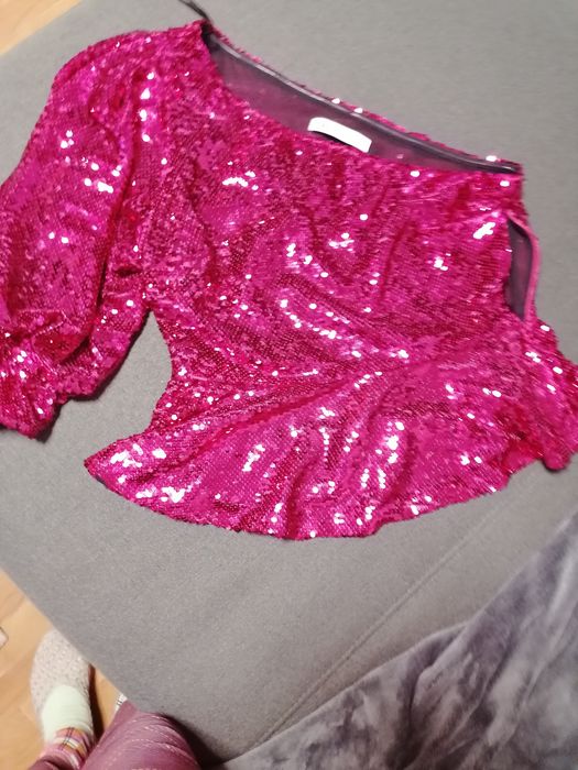 Bluza Zara, aproape noua