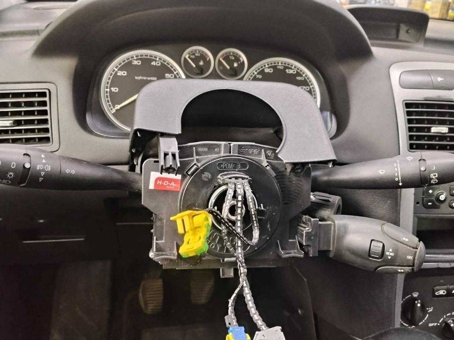 Peugeot Citroën – Ремонт на Com2000/2005 / ключ светлини /автодиагностика