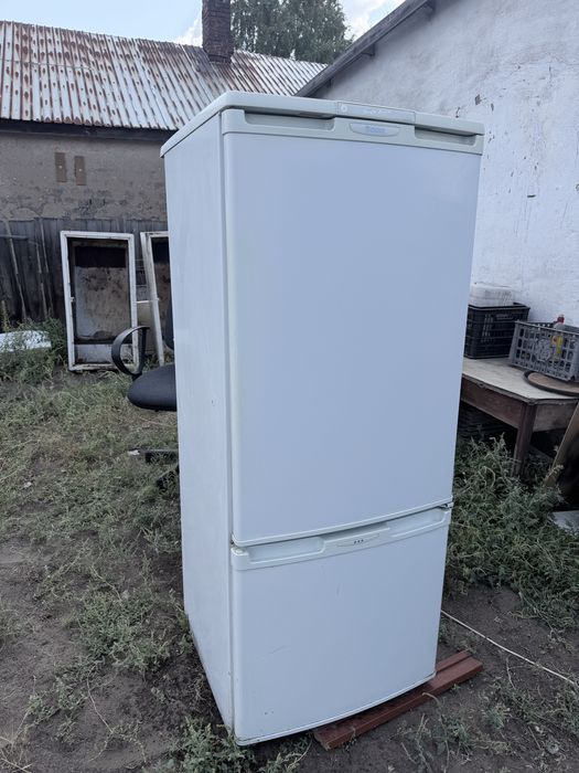 Продам холодильник Бирюса