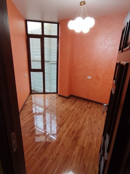 Продаю 2х этажный дом