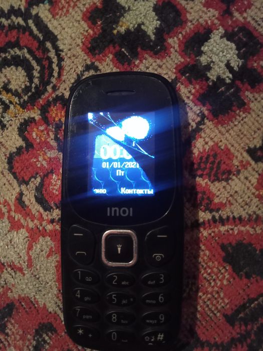 Кнопочный телефон