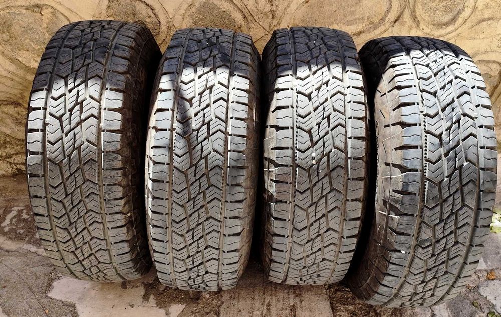 джипови гуми Continental CrossContact 235/70/16