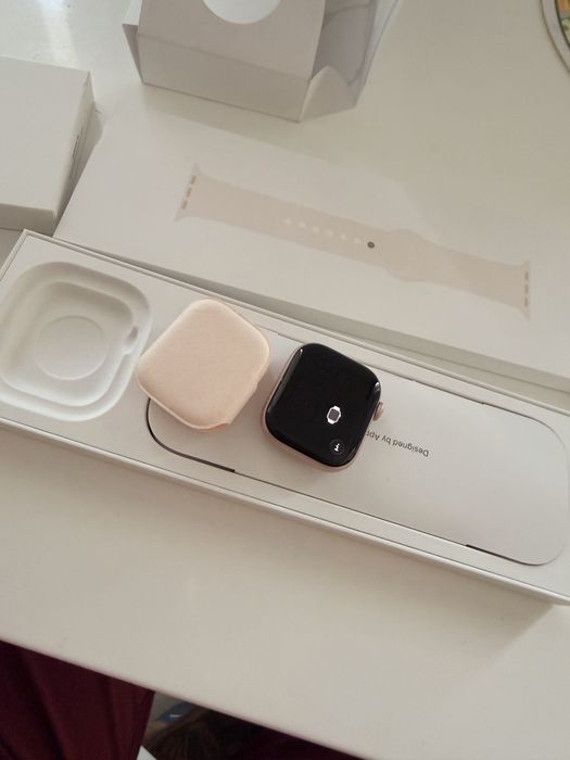 Apple watch seria 10 roze