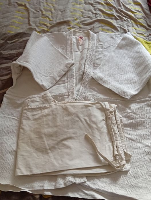 Продам кимано,подростковый и взрослый.