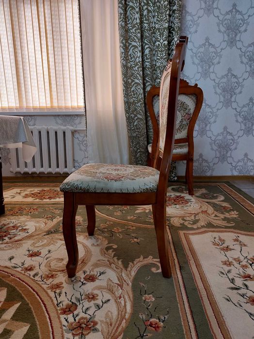 Стулья для гостиной