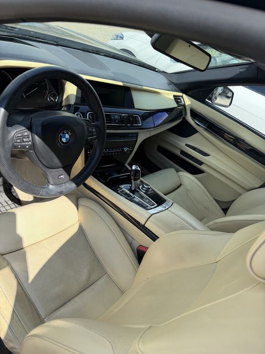 BMW 7 Series 0 — imagine 2