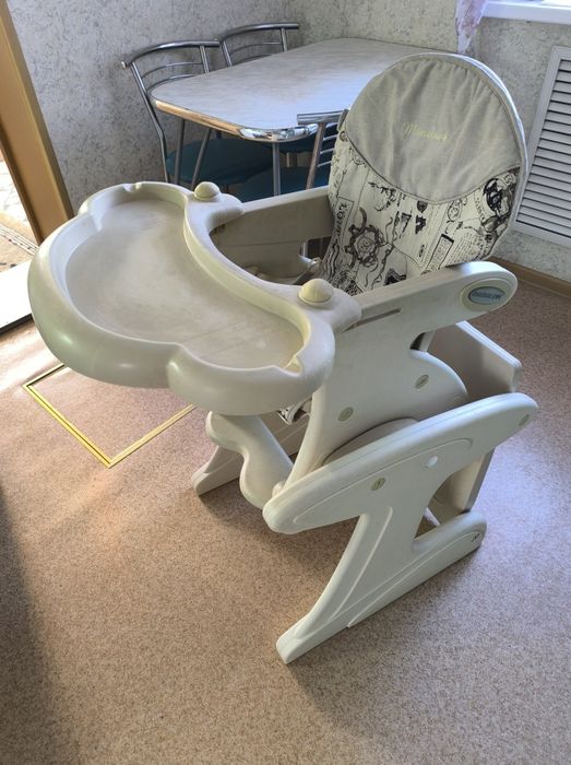 Столик для кормления