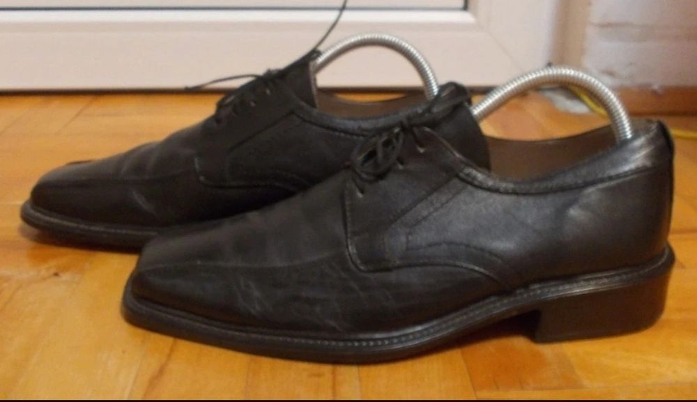 Pantofi bărbătești