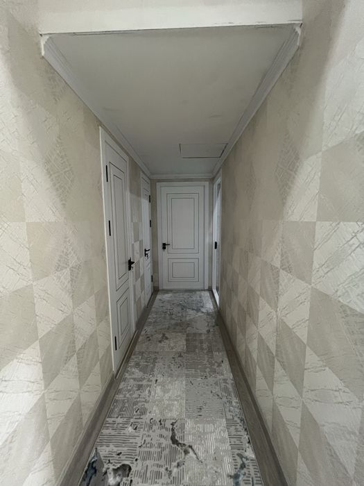 Uy sotiladi 2 xonali Navoi kuchda Prezident maktabi oldida