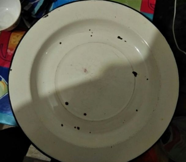 Подносы блюда разные