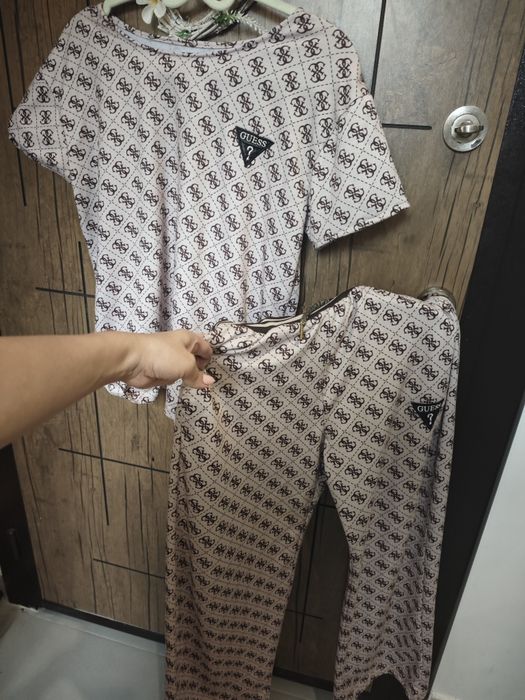 Дамски  екип   Guess