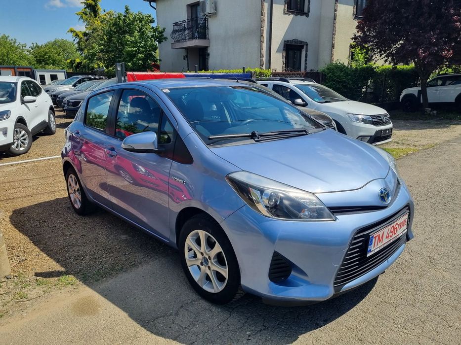 Toyota Yaris Toyota Yaris 1.5 benzina și Hybrid an 2013 cutie automata 96000 km