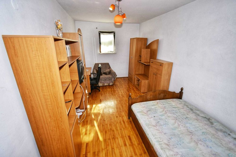 Casă de închiriat, zona Brestei, stradal