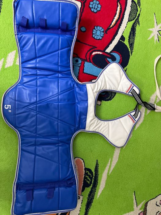 Протектор для тхэквондо