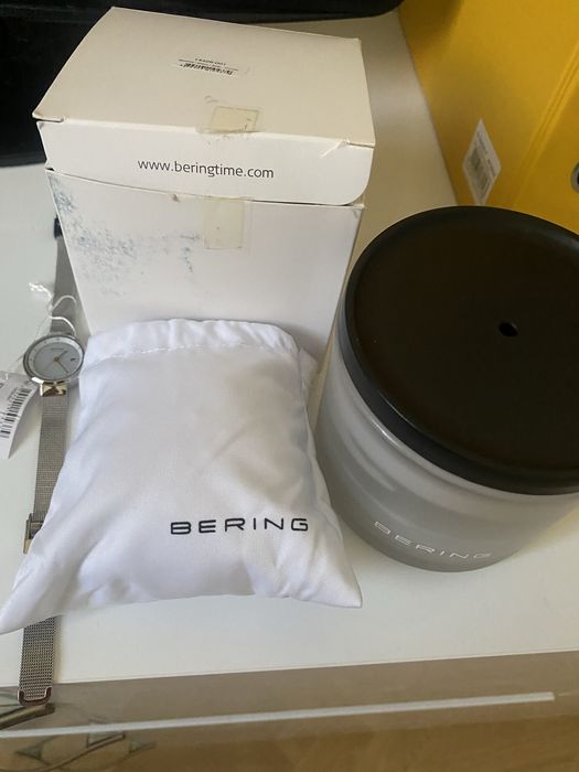 Продавам дамски часовник Bering