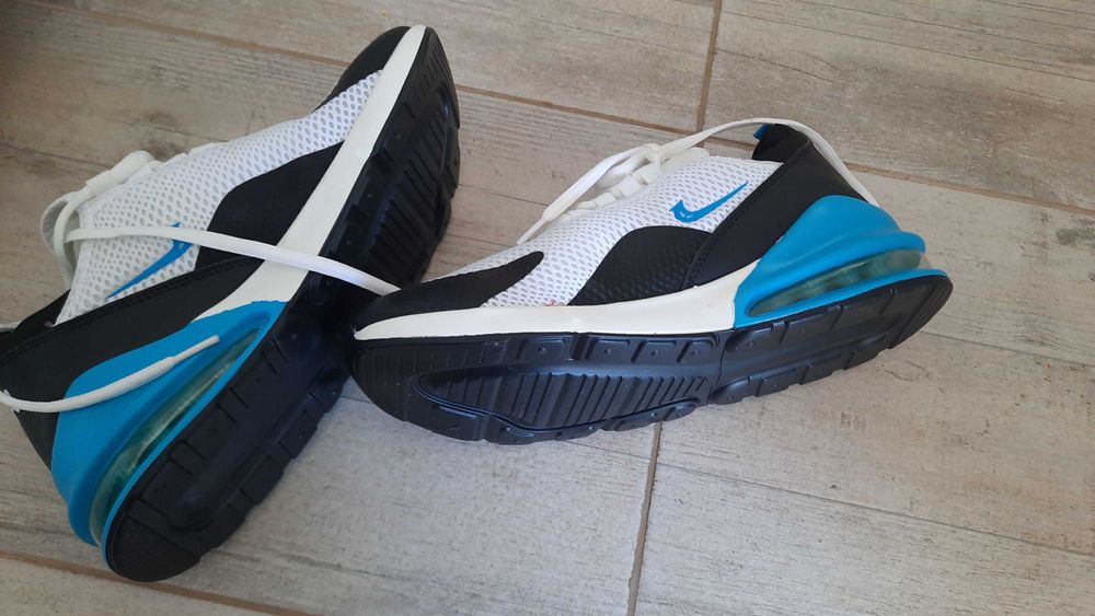 Продамам чисто нови маратонки Nike Air номер 8,5/42