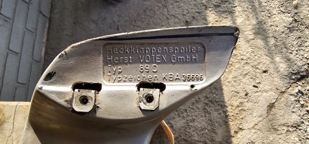 Продам спойлер для тайоты аристо