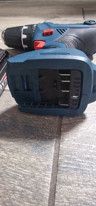 винтоверт BOSCH GSB 18V-21