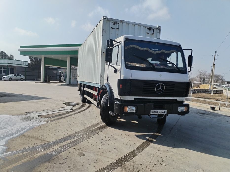 Volatile yaxshi yurib turban moshina